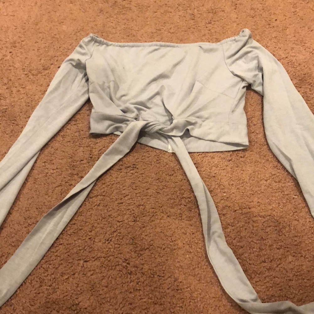 Long Sleeve Strapless Size Medium Gray Crop Top